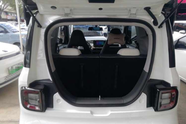 吉利银河 2024款 200km 熊猫卡丁局部细节23