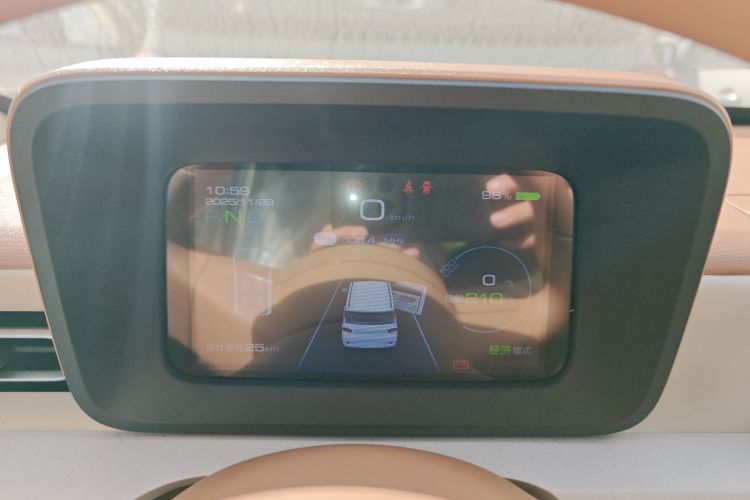 五菱汽车 宏光MINIEV 2024款 第三代 215km 青春版中控内饰14