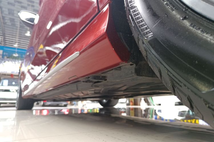 奔驰C级 2020款 改款 C 200 L 时尚型运动版机舱底盘30