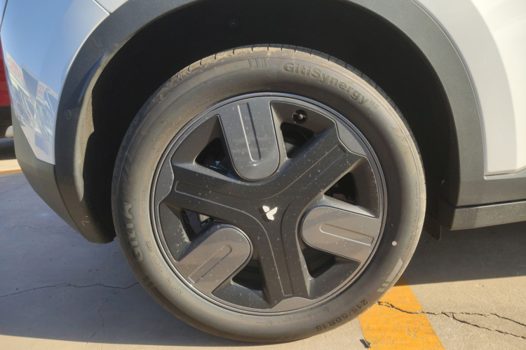 firefly萤火虫 2025款 发光版车身外观6008