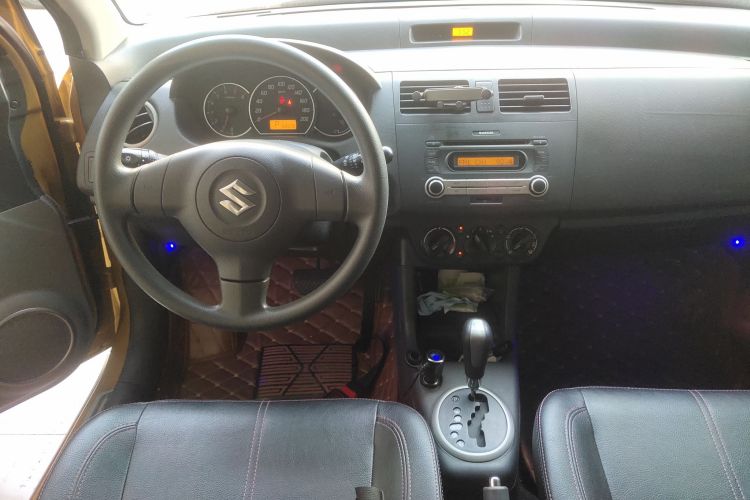 铃木 雨燕 2015款 1.5L 自动限定版局部细节16