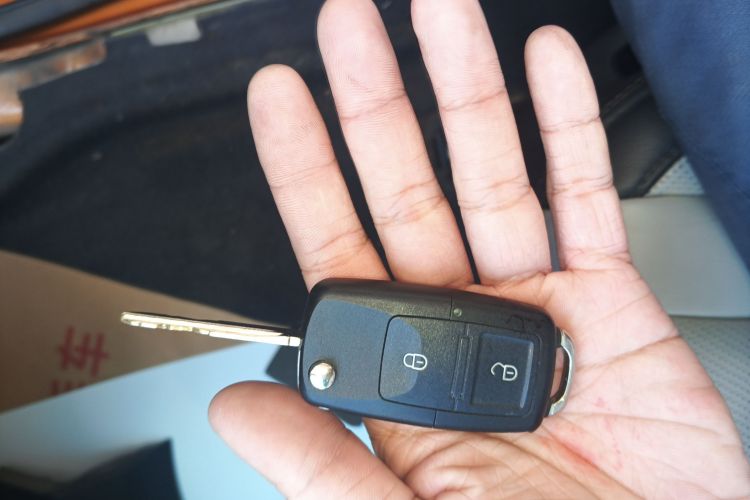 纳智捷 优6 SUV 2014款 1.8T 时尚型中控内饰7001