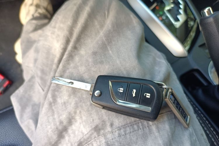 丰田 卡罗拉 2017款 改款 1.2T S-CVT GL中控内饰7001