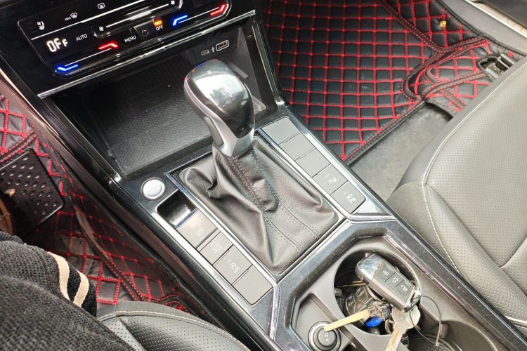 大众 帕萨特 2024款 380TSI 豪华版局部细节18