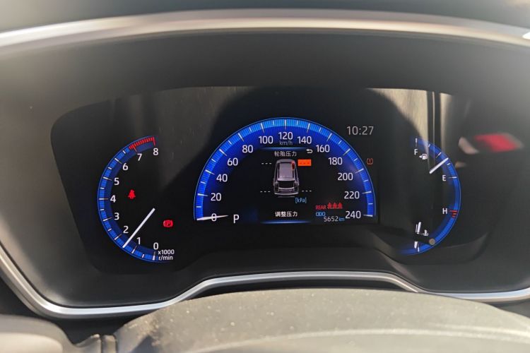 丰田 卡罗拉锐放 2022款 2.0L 旗舰版局部细节14