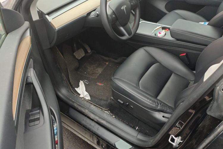 特斯拉 Model Y 2021款 标准续航后驱版中控内饰20