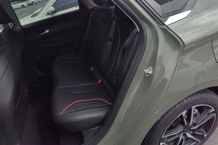 吉利汽车 2022款 缤瑞COOL 1.5T DCT电掣版中控内饰21