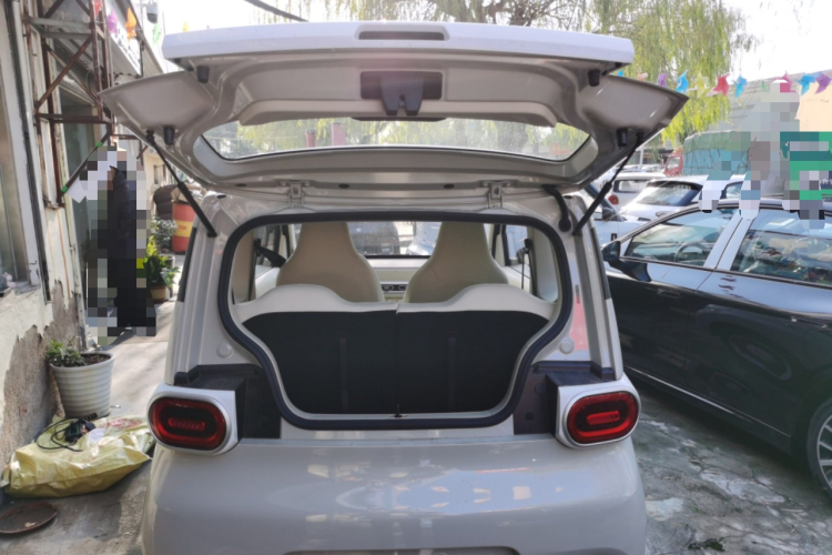 五菱汽车 宏光MINIEV 2024款 第三代 215km 青春版机舱底盘23