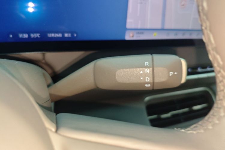 智己汽车 智己LS6 2026款 增程 66 Max+局部细节18