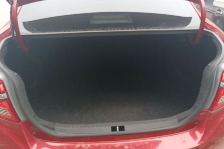 丰田 威驰 2019款 1.5L CVT创行版机舱底盘23