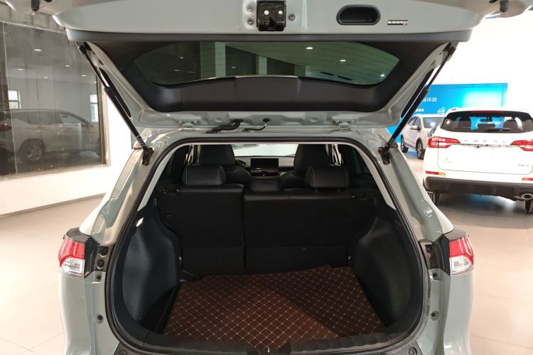 丰田 卡罗拉锐放 2023款 2.0L 精英版局部细节23