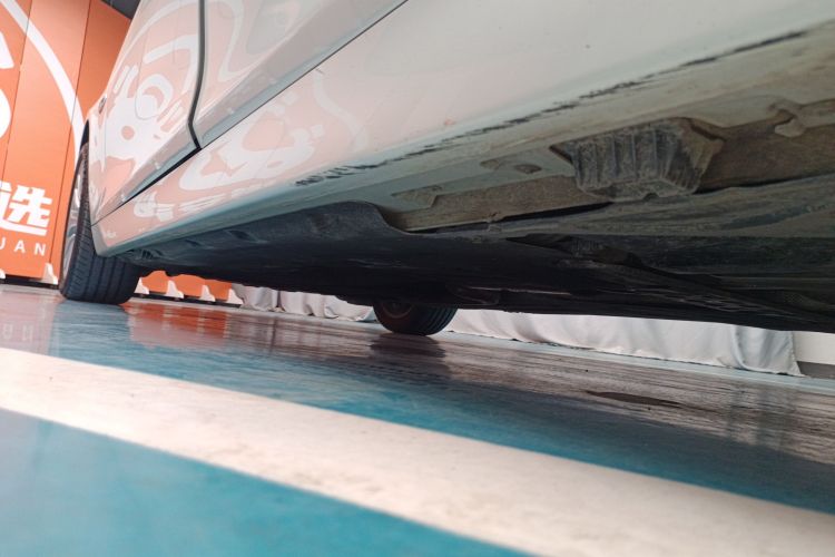 宝马5系 2014款 525Li 豪华设计套装局部细节9002