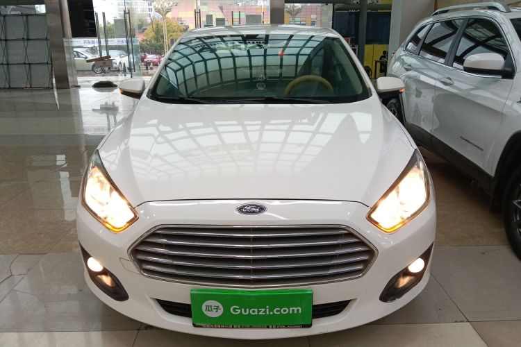 福特 福睿斯 2015款 1.5L 手动舒适型车身外观2