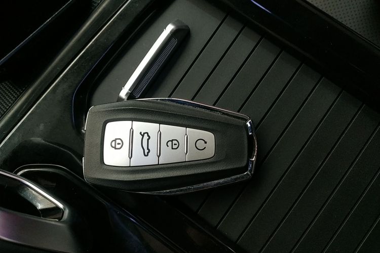 吉利汽车 2023款 博越COOL 1.5TD 智慧型中控内饰7001