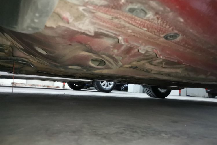 别克 君威 2019款 20T 精英型 国VI局部细节9004