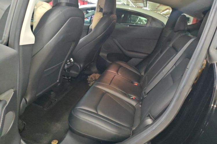 特斯拉 Model Y 2022款 改款 后轮驱动版中控内饰21