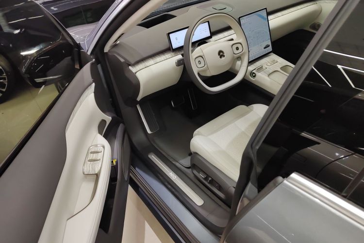 蔚来ET7 2024款 75kWh 行政版中控内饰7003