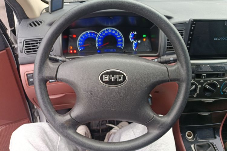 比亚迪F3 2018款 1.5L 手动经典型中控内饰13