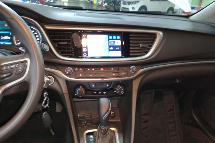 别克 英朗 2021款 改款 典范 1.5L 自动精英型中控内饰16