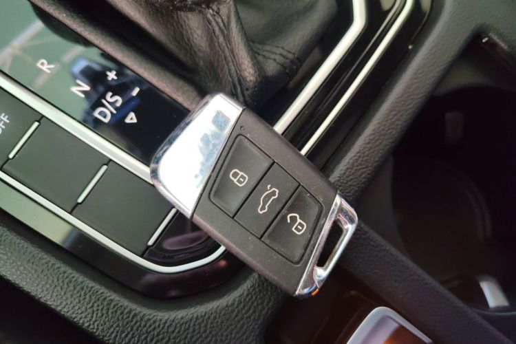 一汽-大众CC 2019款 380TSI 魅颜版 国VI中控内饰11