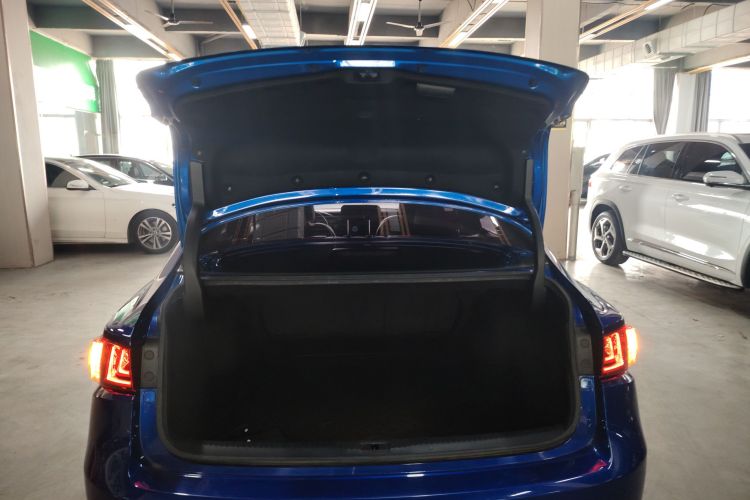 雷克萨斯IS 2015款 200t F SPORT局部细节23