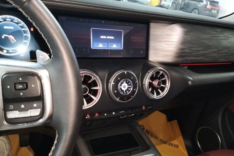 坦克300 2024款 2.0T 征服者中控内饰16