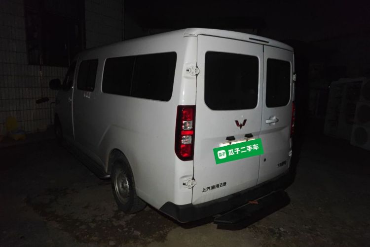 五菱汽车 五菱扬光 2024款 300KM 舒适型客车版 75kW车身外观5