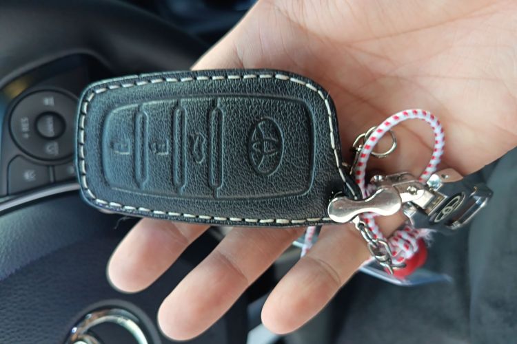 丰田 卡罗拉 2024款 1.8L 智能电混双擎 精英版中控内饰11