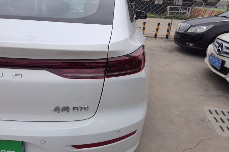 奔腾B70 2024款 龙腾版 1.5T 领跃型车身外观9