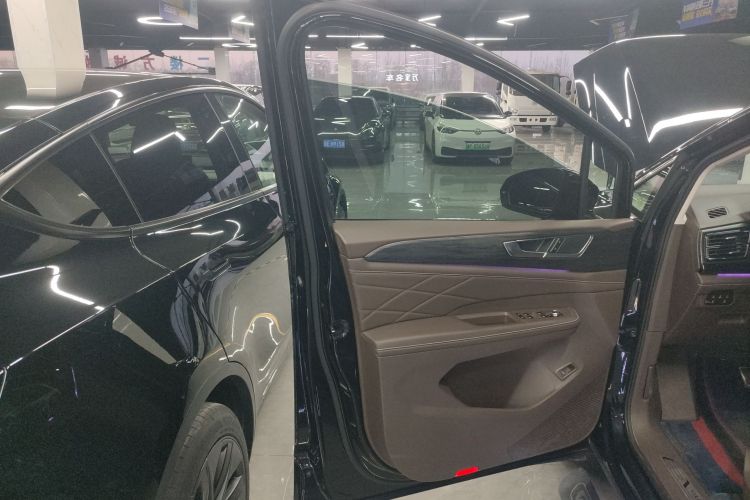 大众 威然 2022款 380TSI 尊贵版中控内饰7007