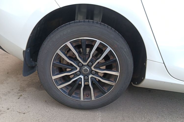 沃尔沃V40 2017款 T3 智逸版车身外观6008