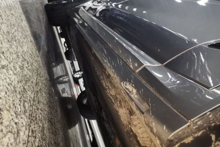 宝马X4 M 2019款 X4 M雷霆版局部细节9001