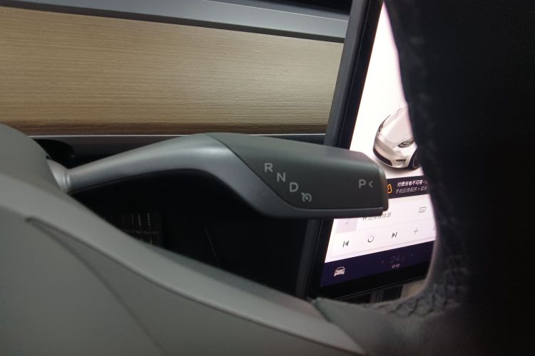 特斯拉 Model Y 2021款 长续航全轮驱动版 3D7中控内饰18