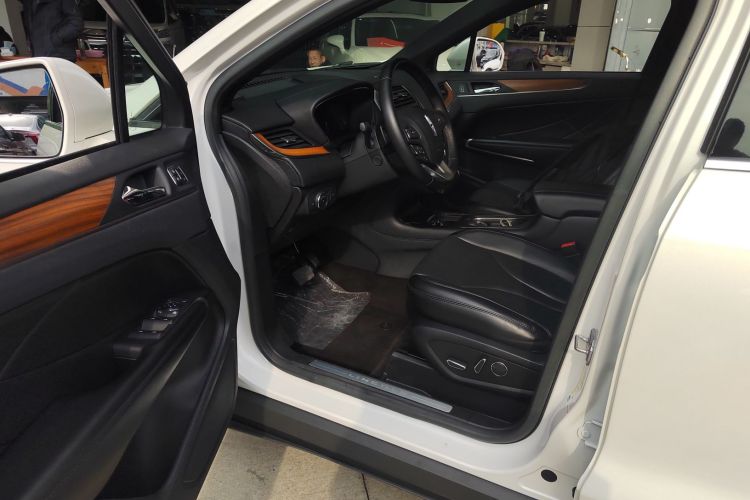 林肯MKC 2017款 2.0T 四驱尊雅版中控内饰20