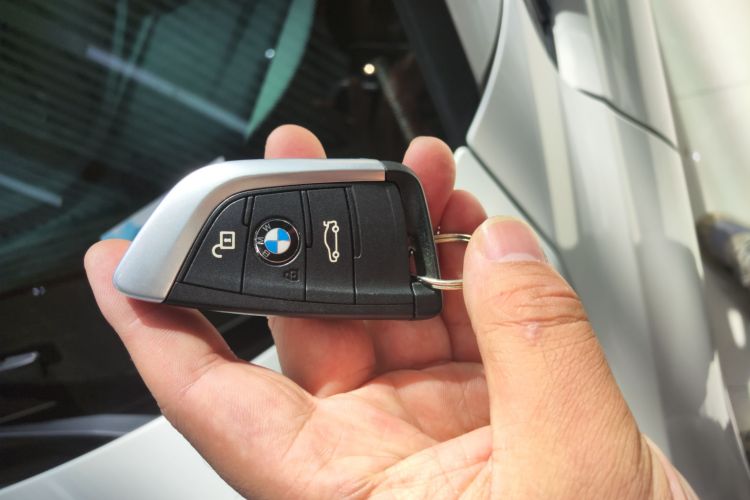 宝马1系 2022款 125i M运动曜夜版中控内饰7001