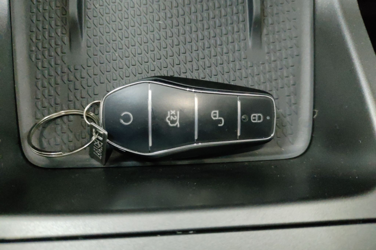 比亚迪 元UP 2024款  401KM 活力版中控内饰7001