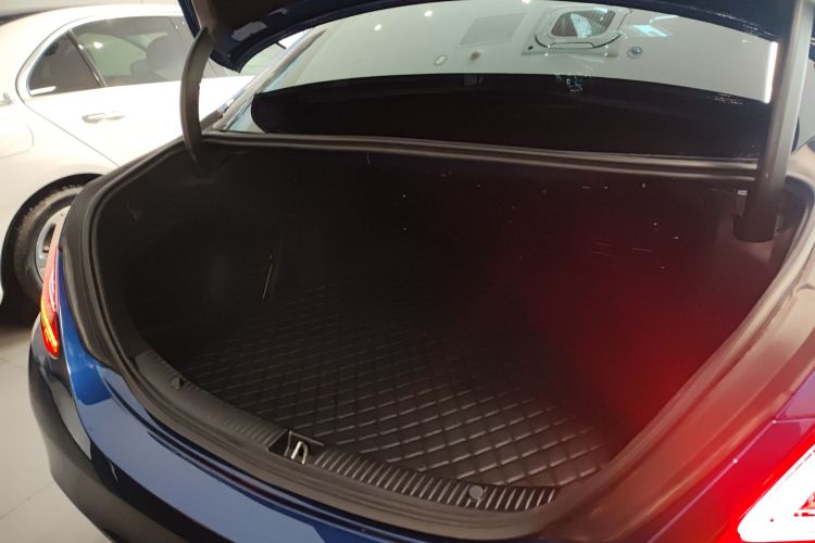 奔驰C级 2020款 改款 C 260 L 运动版局部细节23