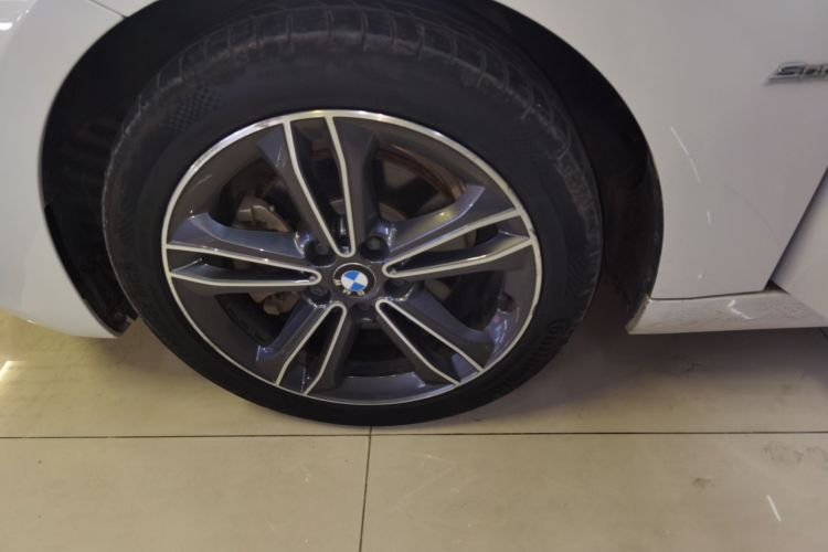 宝马1系 2018款 118i 运动型车身外观6007