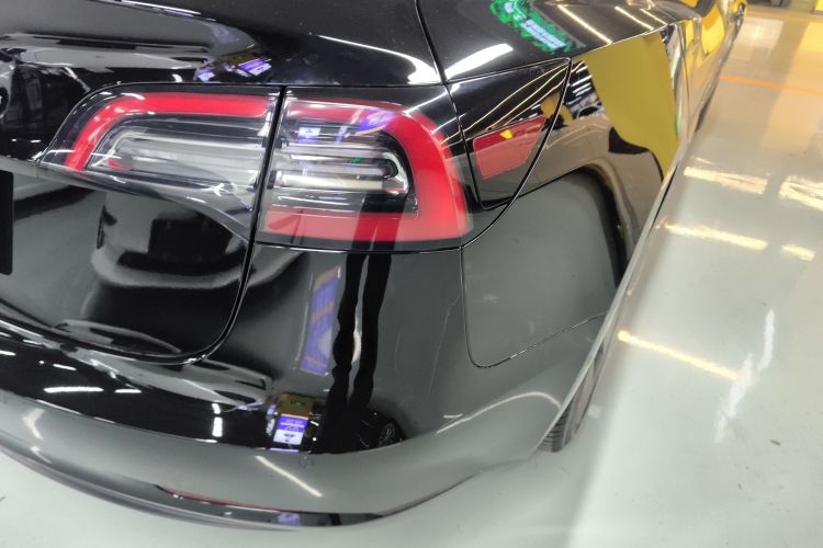 特斯拉 Model 3 2021款 标准续航后驱升级版车身外观6006