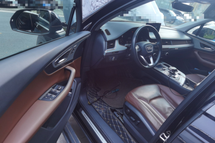 奥迪Q7 2018款 45 TFSI 技术型中控内饰7003