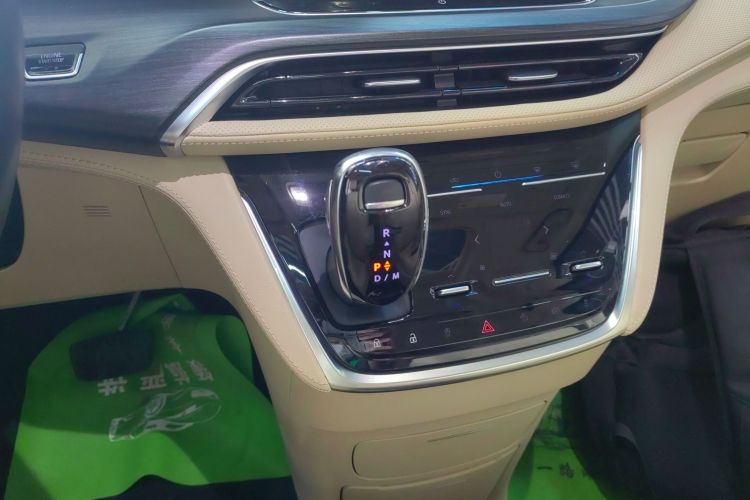 别克GL8 2022款 ES陆尊 653T 豪华型中控内饰18