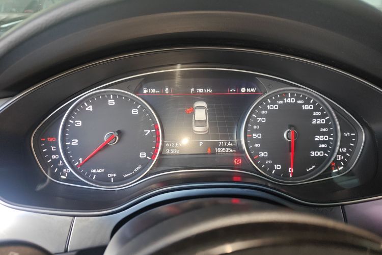 奥迪A6L 2018款 30周年年型 35 TFSI 运动型中控内饰14