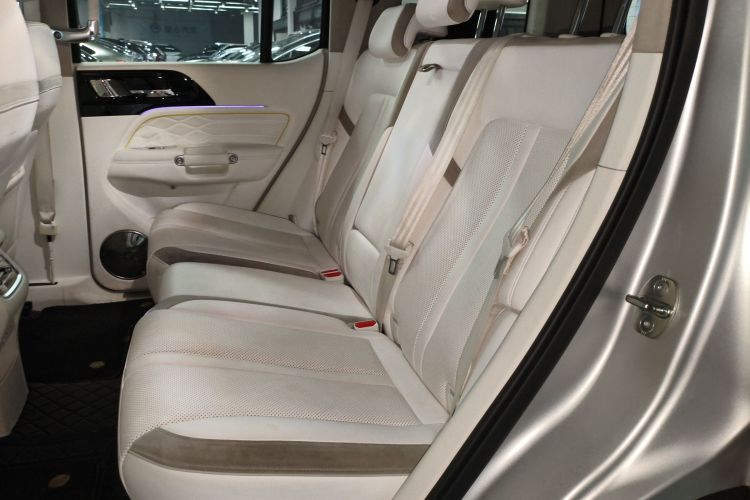 超境汽车 共创坦克300 2021款 2.0T 赛博坦克中控内饰7004