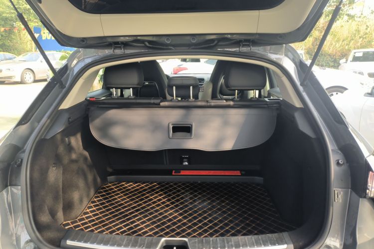 领克02 2019款 1.5T DCT两驱耀版 国VI机舱底盘23