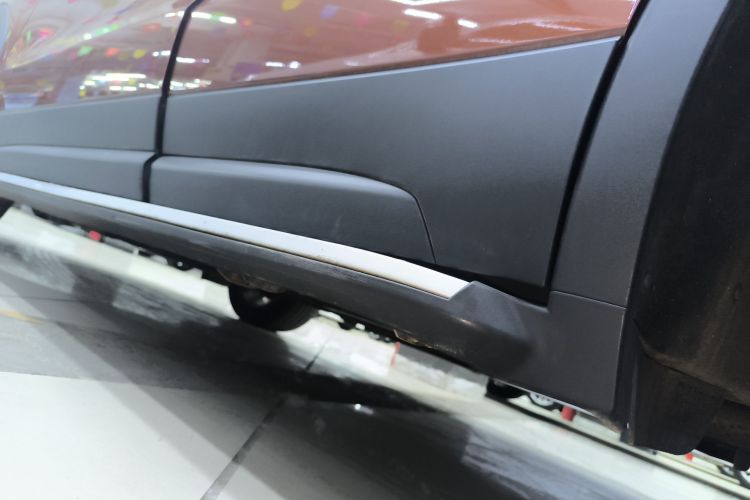 凯迪拉克XT4 2018款 28T 两驱技术型机舱底盘30