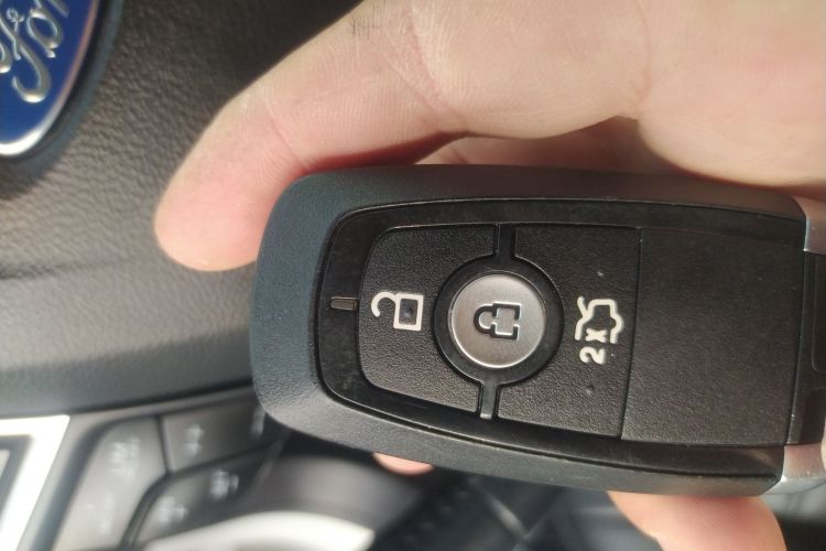 福特 蒙迪欧 2020款 EcoBoost 180 时尚型中控内饰11