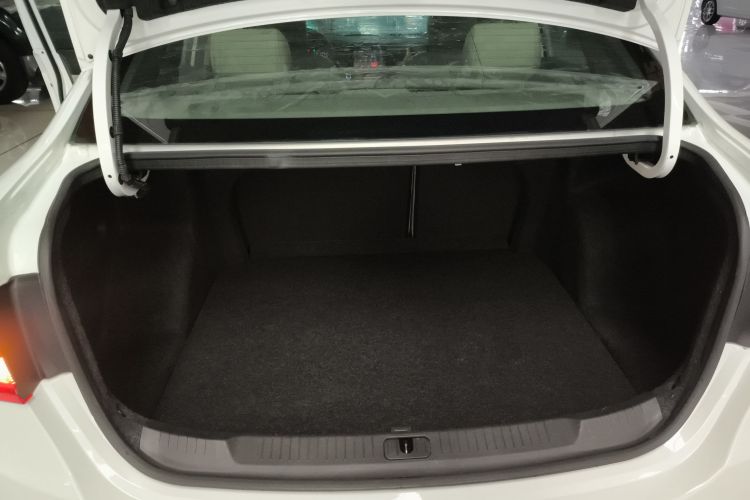 别克 英朗 2016款 15N 自动精英型局部细节23