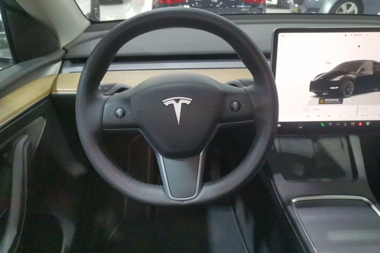 特斯拉 Model Y 2022款 改款 后轮驱动版中控内饰13