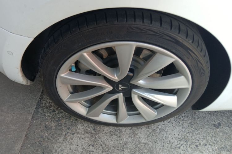 特斯拉 Model 3 2020款 改款 标准续航后驱升级版车身外观6002