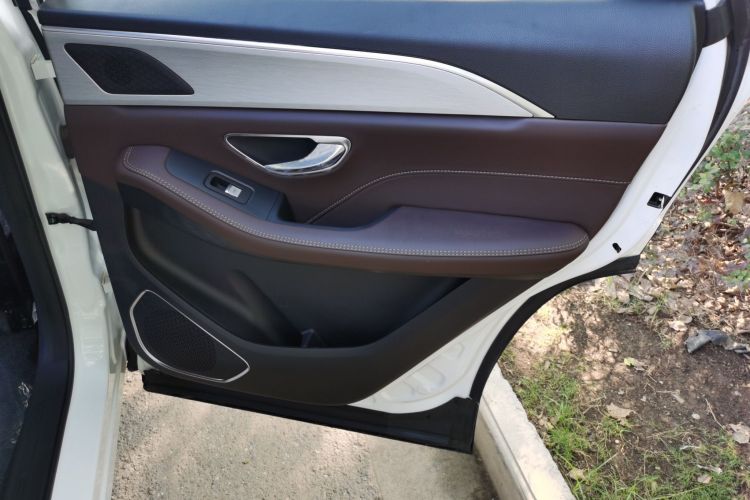 捷途X90 2024款 1.6T DCT 麒麟版 7座中控内饰7006